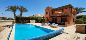 Nayah Stays, Lagoons beach, Paradise 3 ensuite with private pool